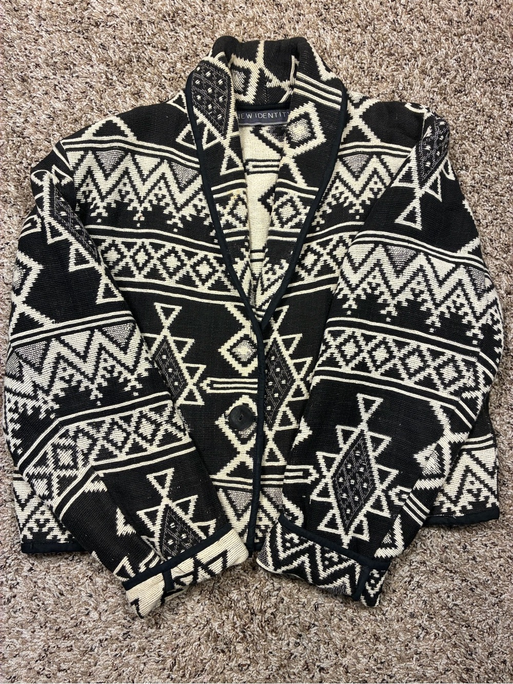 VTG New Identity Aztec Tapestry Cropped Woven Jacket